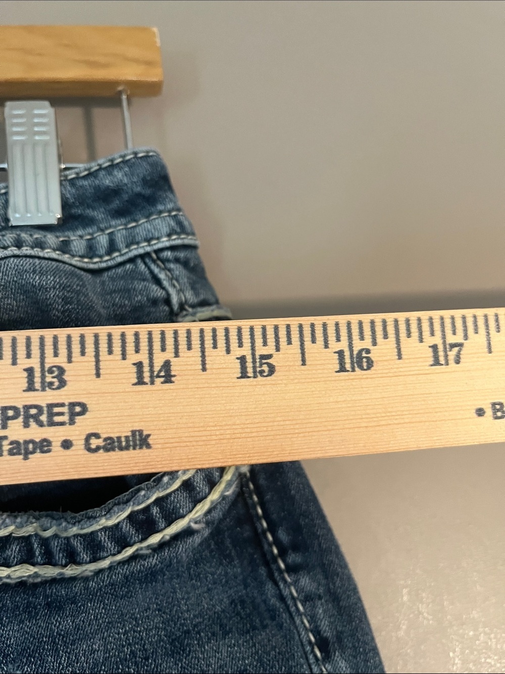 Vigoss Mid-Blue Straight-Leg Jeans with Subtle Distress - Picture 10 of 13